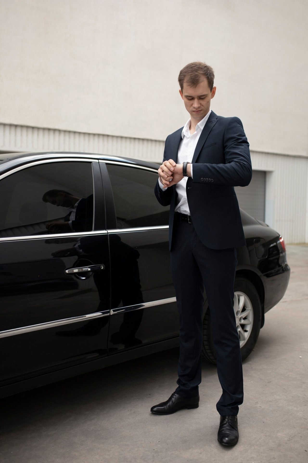 Biggin Hill Airport chauffeur service London — Luxelimo private aviation transfer