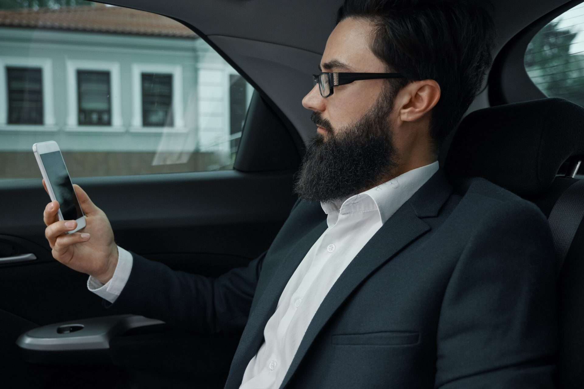 London City Airport chauffeur service — Luxelimo luxury airport transfer