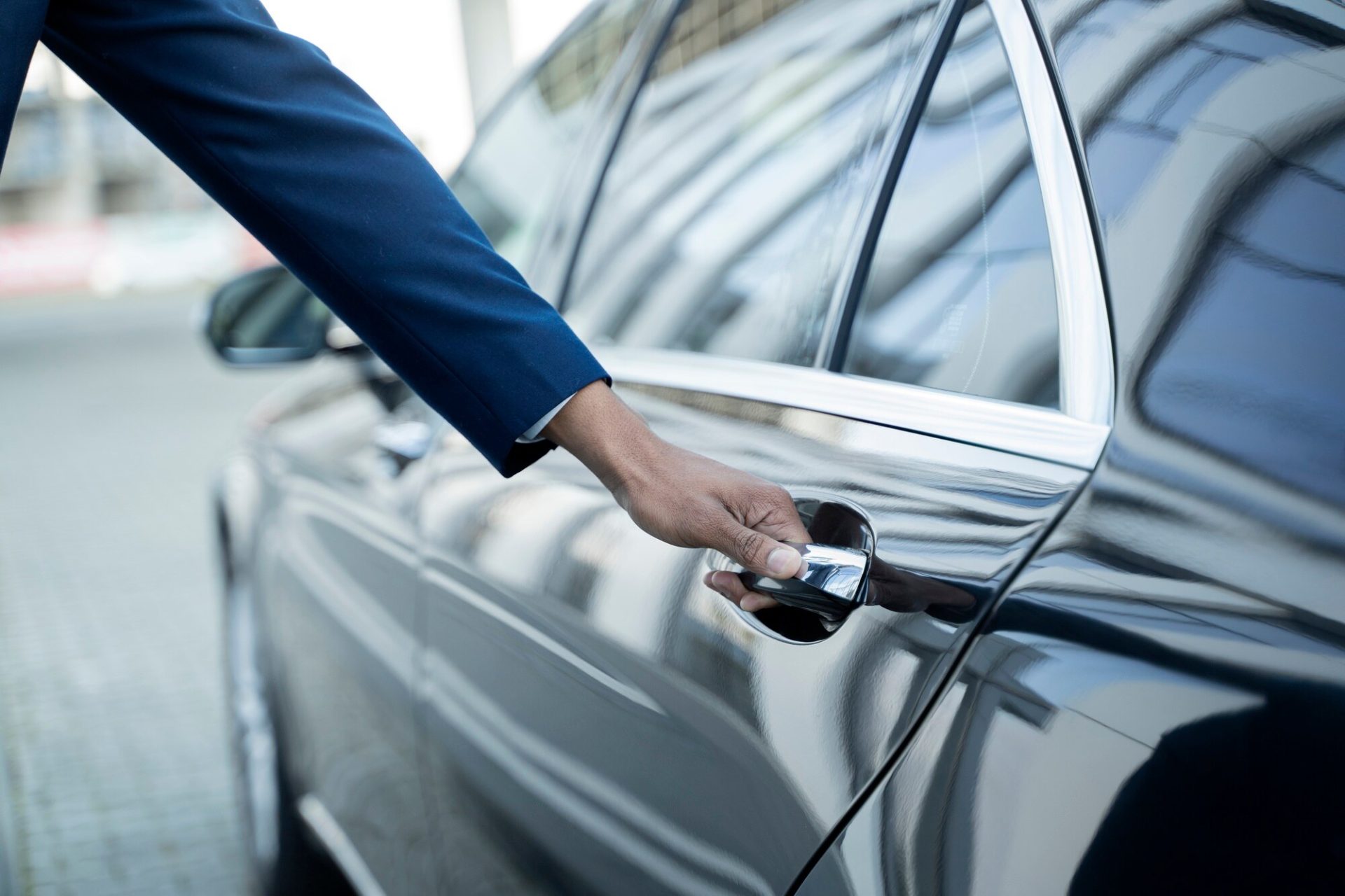 Luxelimo chauffeur service for the Australian Grand Prix — London airport transfers for F1 fans