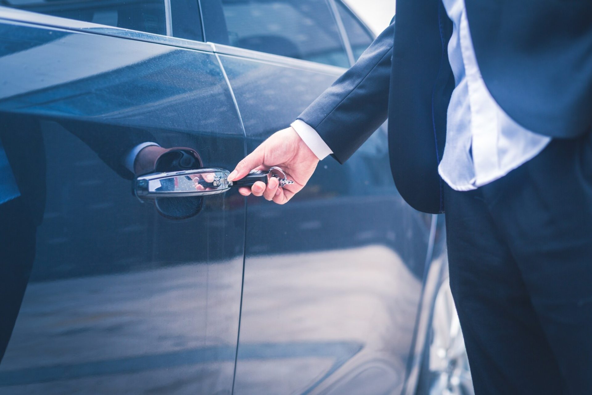 Luxelimo chauffeur service for the Bahrain Grand Prix — London airport transfers for F1 fans