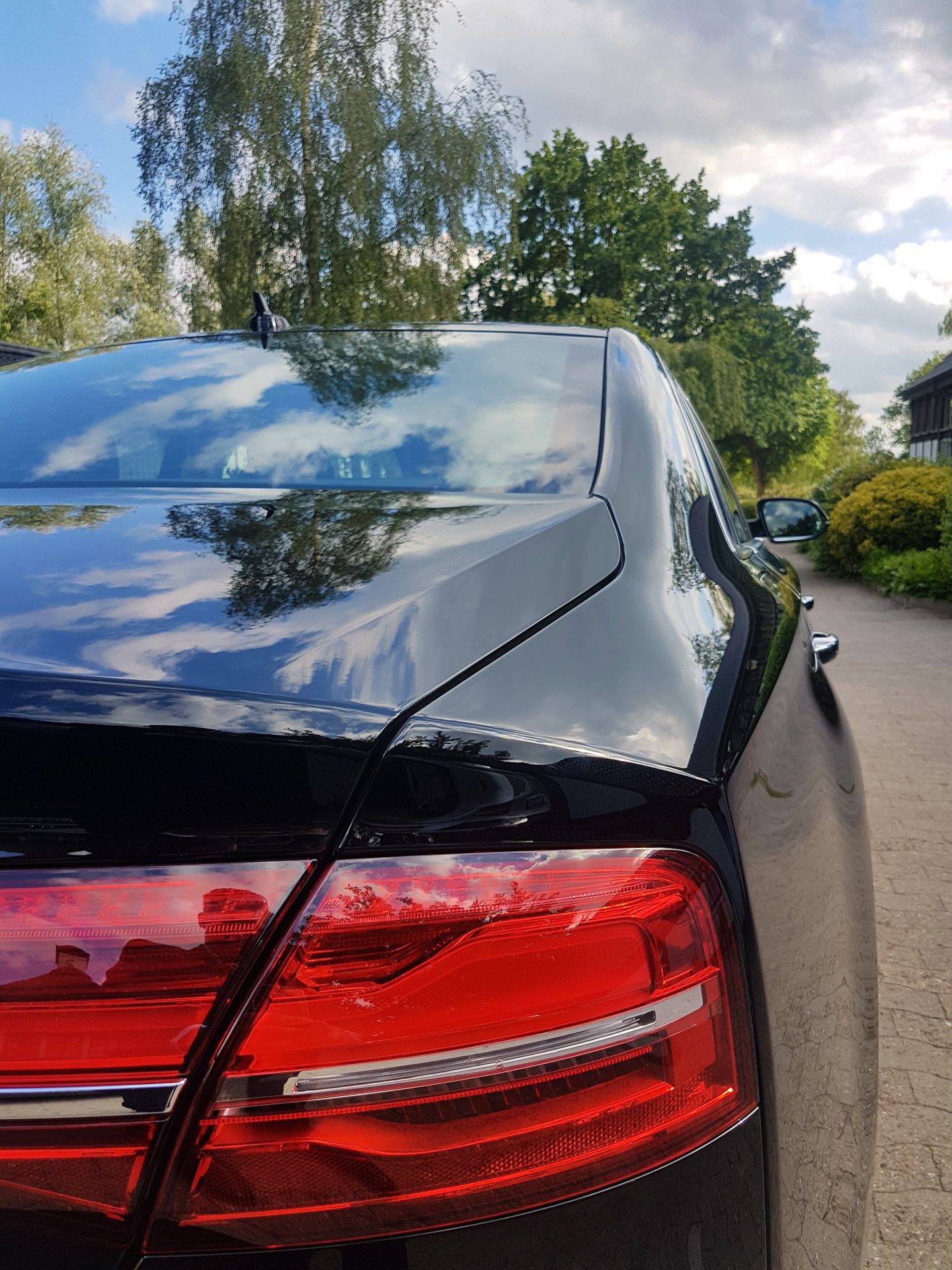 Luxelimo Epsom Derby chauffeur service — race day transfers from London