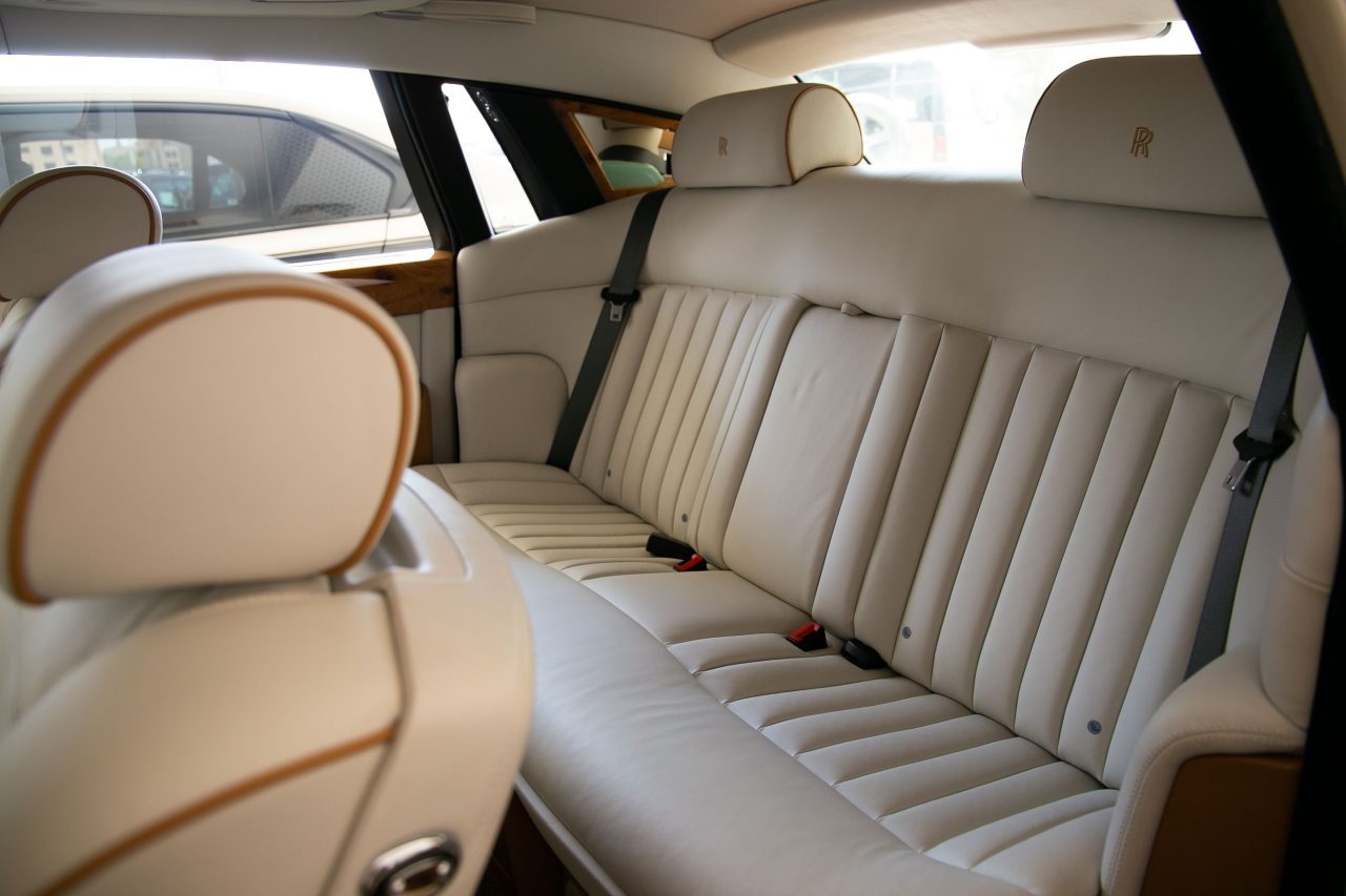 Chauffeur-driven Rolls-Royce Phantom in London — Luxelimo ultra-luxury car