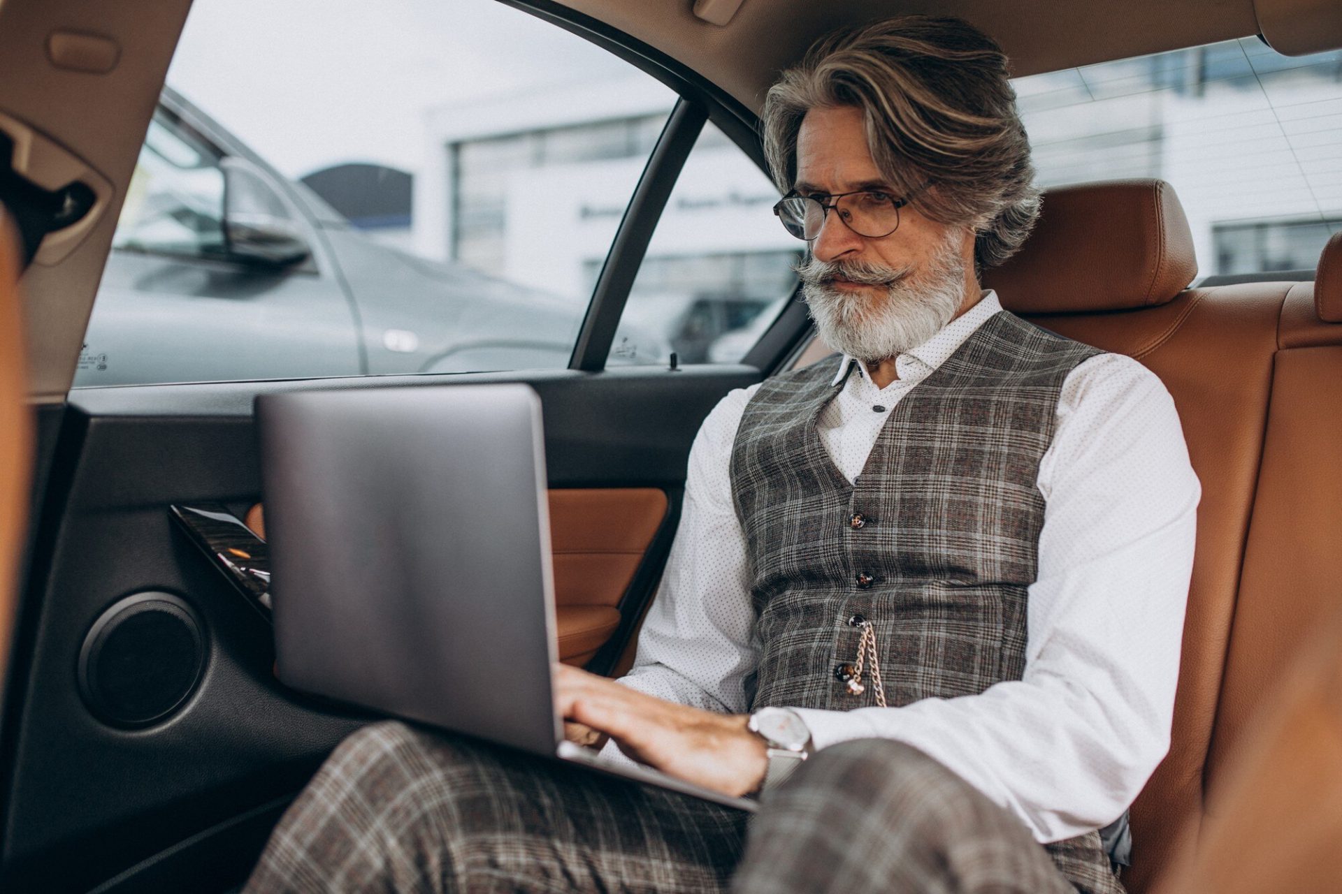 Bromley chauffeur service London — Luxelimo chauffeur-driven luxury car in Bromley, South East London