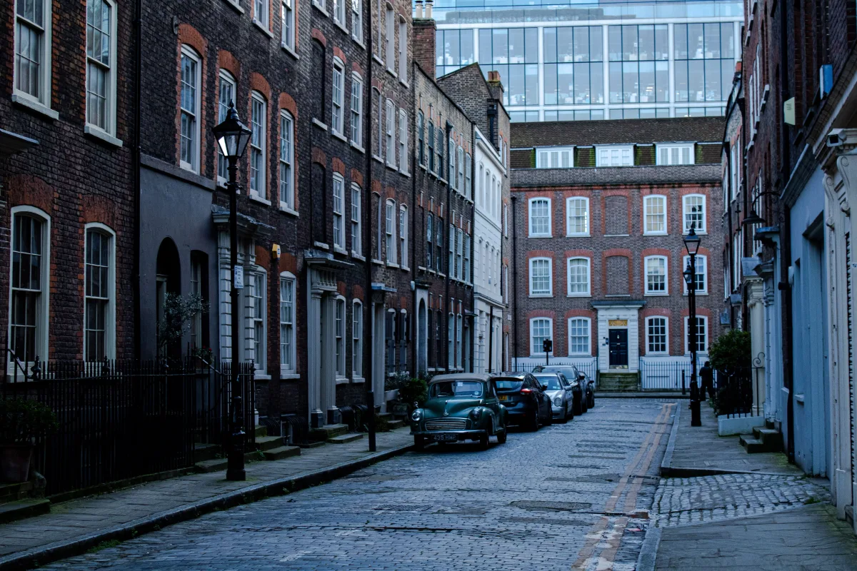 Chauffeur London – Book Online with Luxelimo