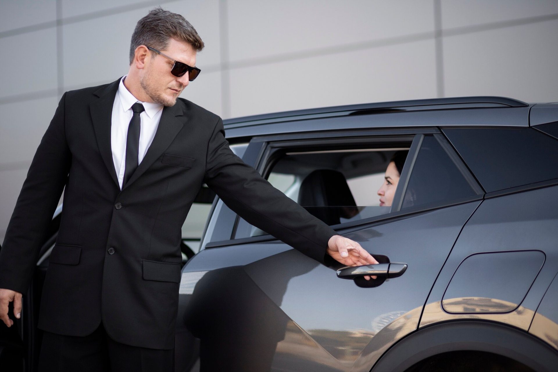 Luxelimo financial roadshow chauffeur service London — investor roadshow executive transport