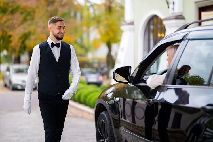 Luxelimo Royal Garden Party chauffeur service — Buckingham Palace arrivals in immaculate vehicles