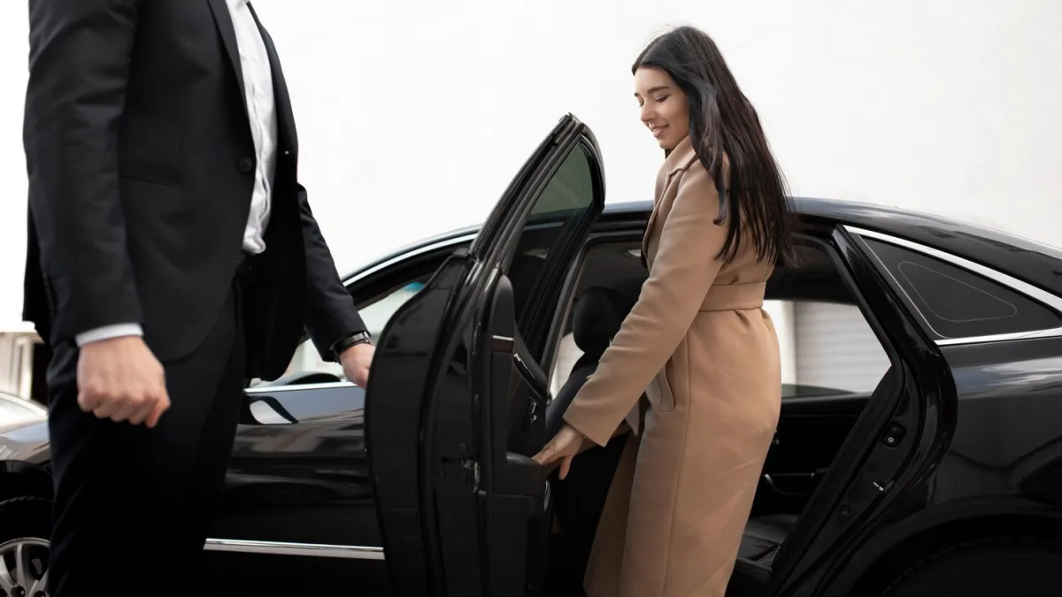Private Jet Chauffeurs London: Seamless Ground Travel for Aviation Excellence