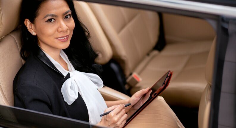 Merecdes V Class chauffeur service