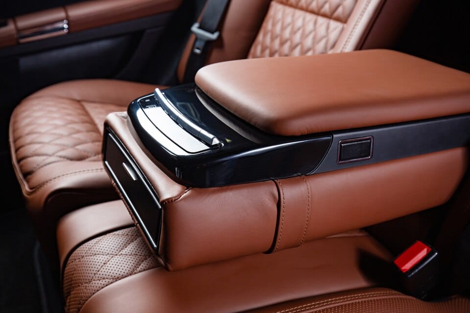 Rolls royce chauffeur car seats